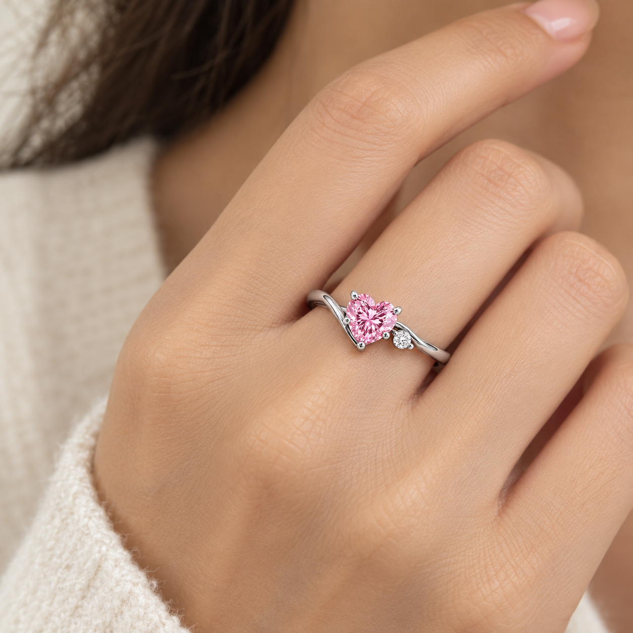 The Sweetheart Wave Ring with Accent Stones