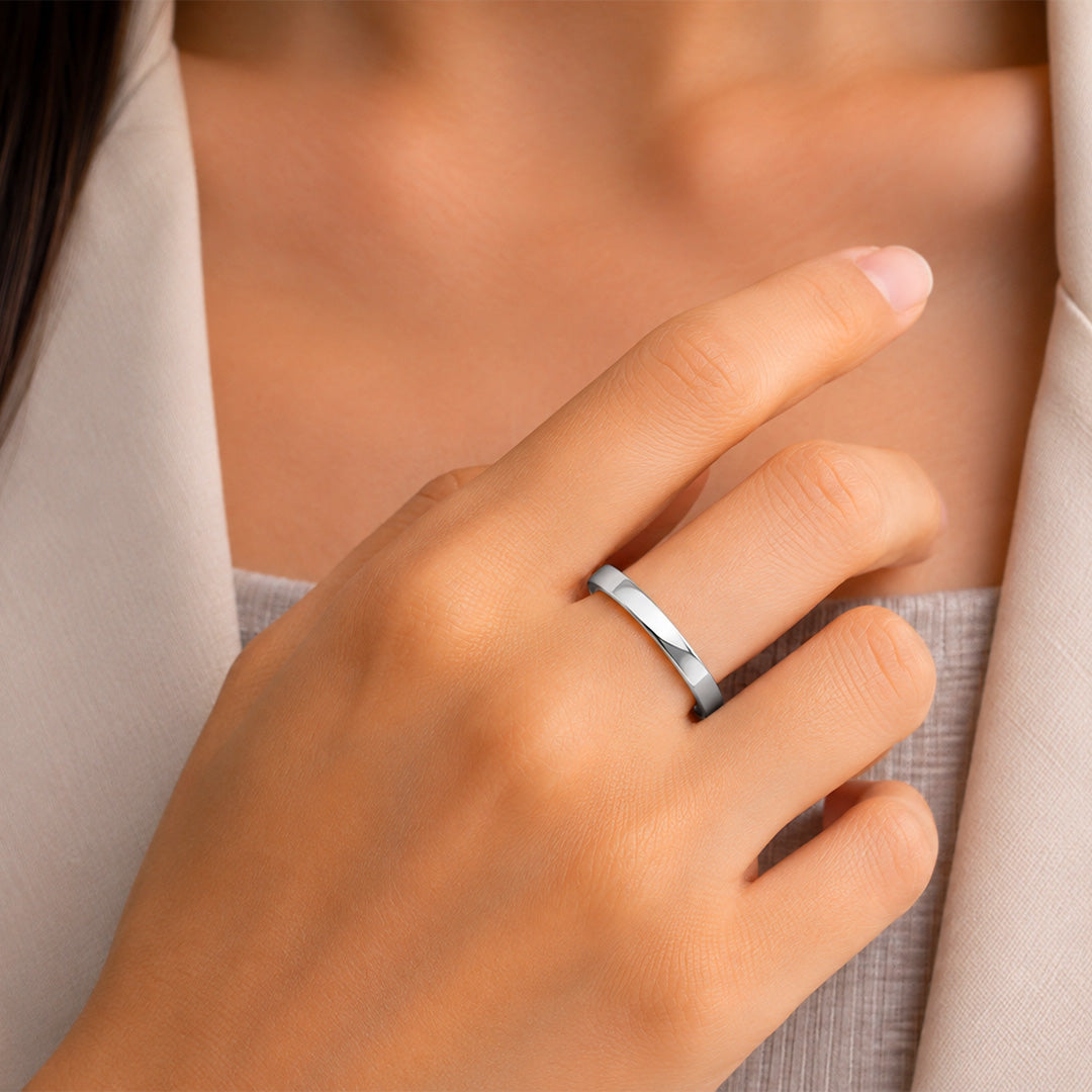 Diagonal Ridge Ring
