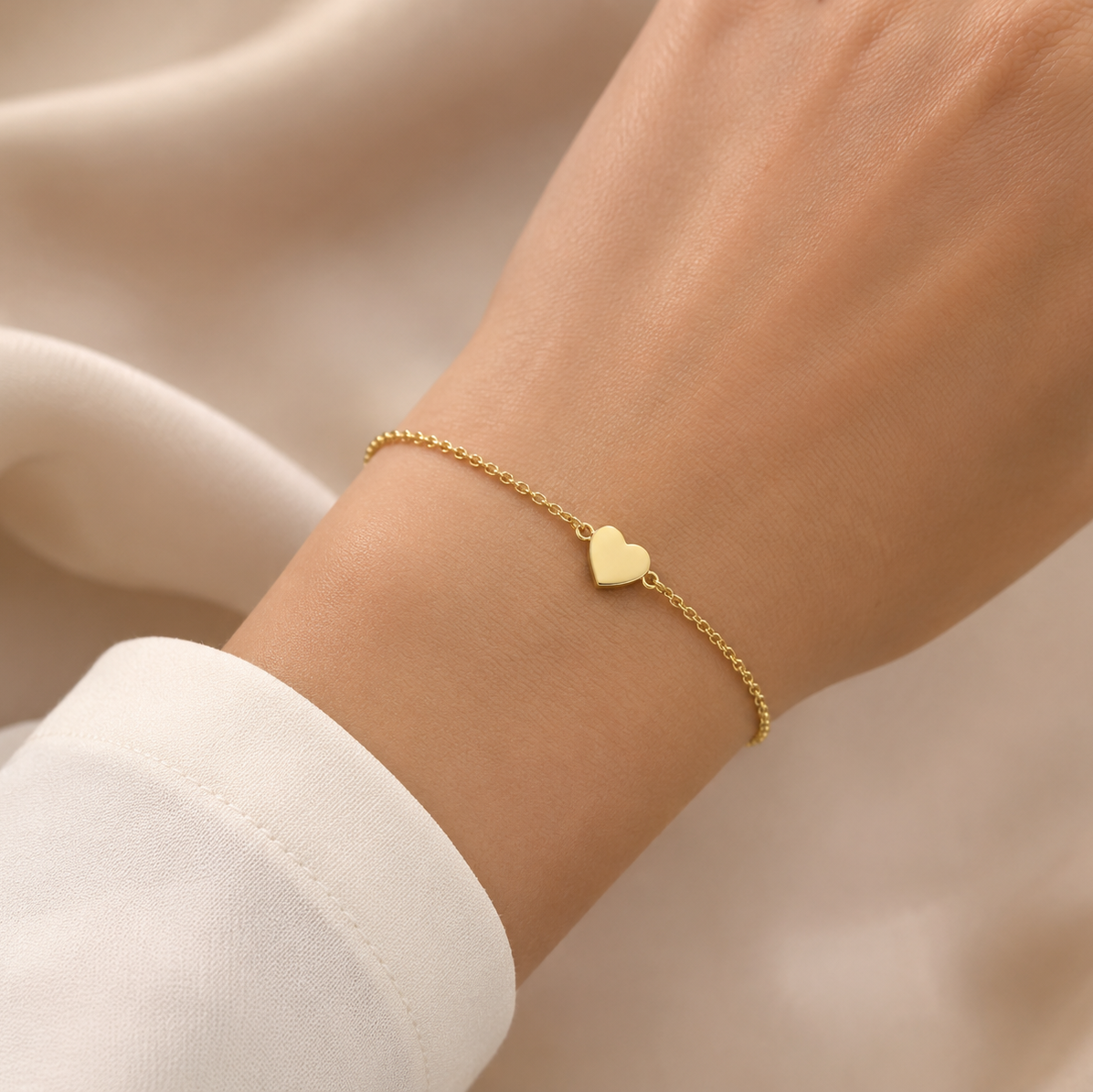 Tiny Heart Bracelet
