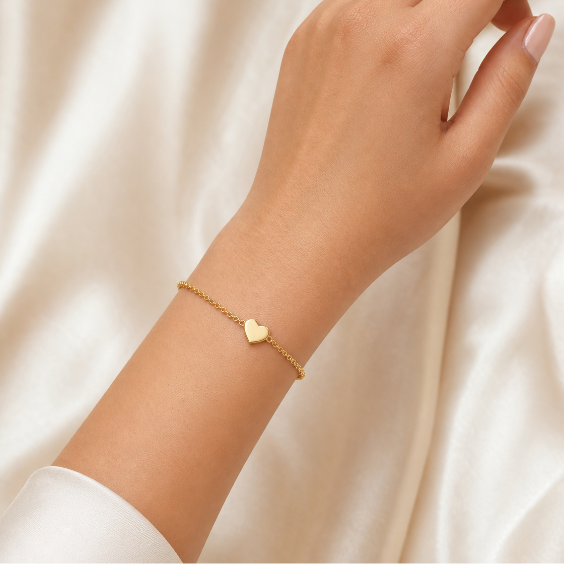 Tiny Heart Bracelet