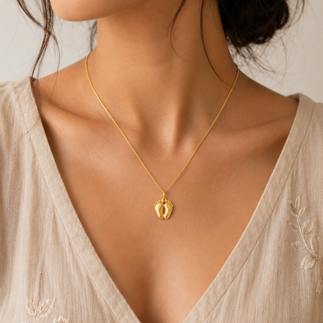 Engravable Baby Feet Necklace